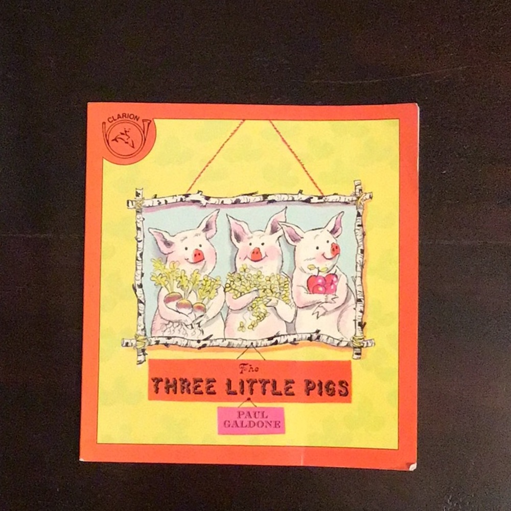3 Little Pigs, 3 Little Kittens, and ‘an old lady who swallowed a fly!’